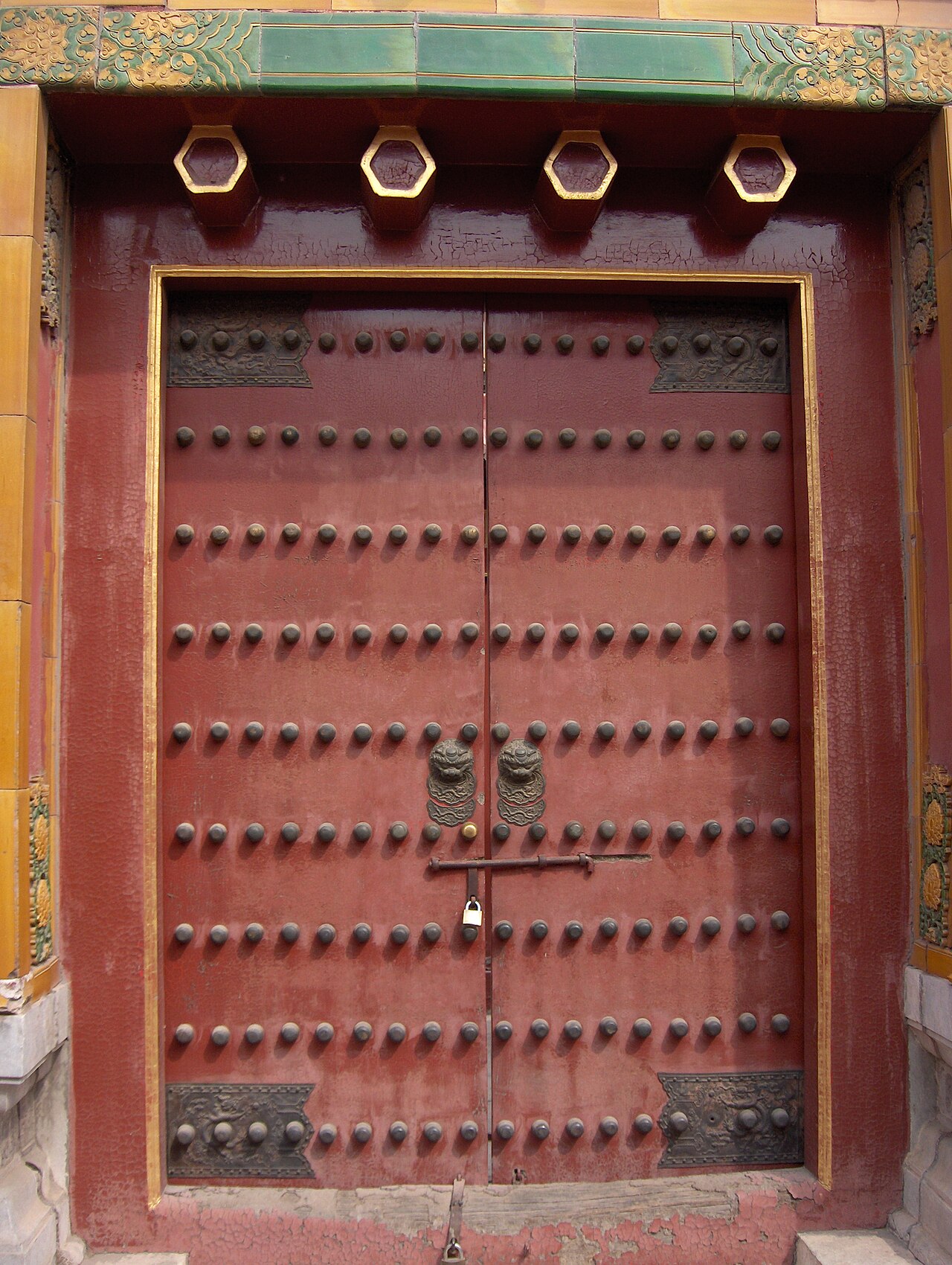 紫禁城内门铺首